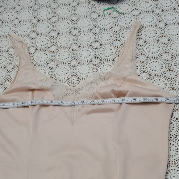 Vintage full Beauty slip/nightie size Large 39-40 bust - Picture 9 of 9
